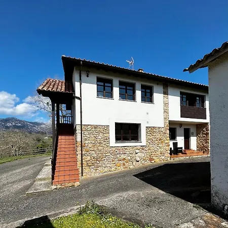 Casa La Maestra Arriondas Exterior photo